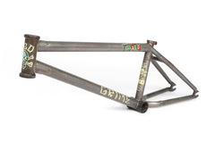 BSD Grime Frame (Flat Raw)